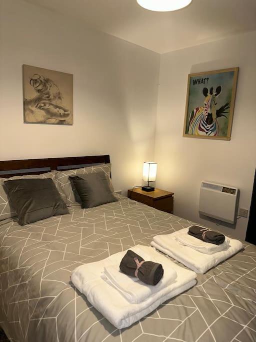 דירות לונדון Entire Flat In Ealing מראה חיצוני תמונה