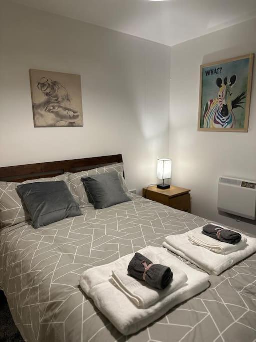 דירות לונדון Entire Flat In Ealing מראה חיצוני תמונה