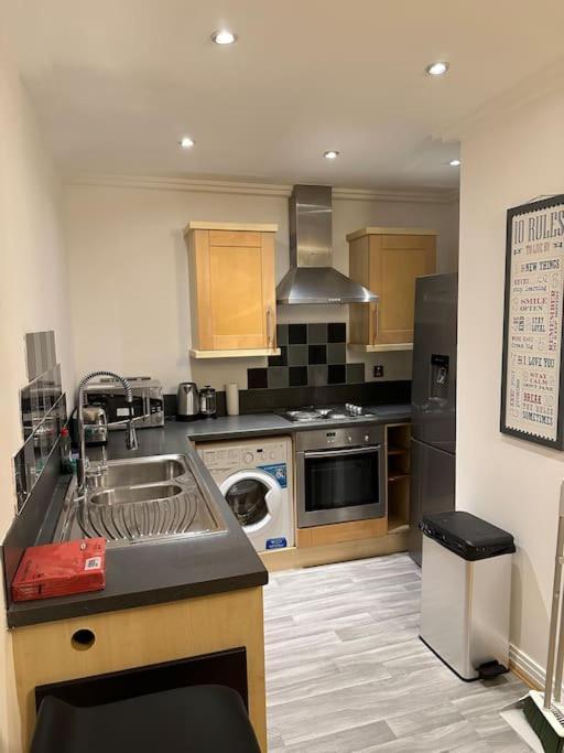 דירות לונדון Entire Flat In Ealing מראה חיצוני תמונה